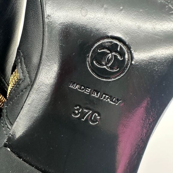CHANEL 2019 Black Leather Lace Up Combat Boots Size 37 CC Logo Booties Cap Toe - Picture 10 of 12